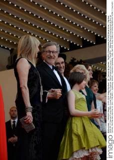 69. Festival de Cannes: The BFG Filmpremiere 207630 Serge Arnal Starface 2016-05-14 Cannes France 69th Annual Cannes Film Festival. Red Carpet of the movie « The BFG» . 69ème Festival International du film de Cannes. Montée des marches du film « THE BFG » Spielberg, Steven; Capshaw-Spielberg, Kate; Barnhill, Ruby  Copyright: xSergexArnalx xStarfacex STAR_207630_063