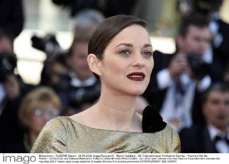 Marion Cotillard - 69. Internationales Filmfestival Cannes - Premiere Mal De Pierre - 15 05 2016 LoicThebaud Panoramic 