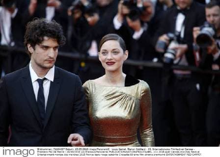 Louis Garrel, Marion Cotillard - 69. Internationales Filmfestival Cannes - Premiere Mal De Pierre - 15 05 2016 LoicThebaud Panoramic 