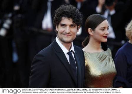 Louis Garrel, Marion Cotillard - 69. Internationales Filmfestival Cannes - Premiere Mal De Pierre - 15 05 2016 LoicThebaud Panoramic 