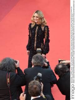 207672 Serge Arnal Starface 2016-05-15 Cannes France 69th Annual Cannes Film Festival. Photocall of the movie « Mal de pierre» . 69ème Festival International du film de Cannes. Photocall du film « Mal de pierres » Paradis, Vanessa  Copyright: xSergexArnalx xStarfacex STAR_207672_031