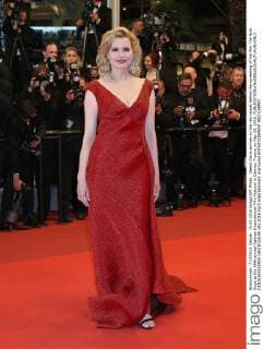 Geena Davis arrives on the red carpet before the screening of the film The Nice Guys at the 69th annual Cannes International Film Festival in Cannes, France on May 15, 2016.  CAN20160515925 DAVIDxSILPA