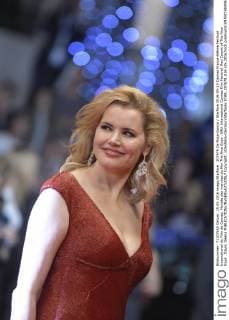 207678 De Rosa-Garcia Starface 2016-05-15 Cannes France 69ème Festival International du Film de Cannes. Montée des marches du film The Nice Guys . 69th International Cannes Film Festival. Red Carpet of The Nice Guys . Davis, Geena  Copyright: xDexRosa-Garciax xStarfacex STAR_207678_016