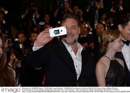 207678 De Rosa-Garcia Starface 2016-05-15 Cannes France 69ème Festival International du Film de Cannes. Montee des marches du film The Nice Guys . 69th International Cannes Film Festival. Red Carpet of The Nice Guys . Crowe, Russell  Copyright: xDexRosa-Garciax xStarfacex STAR_207678_086