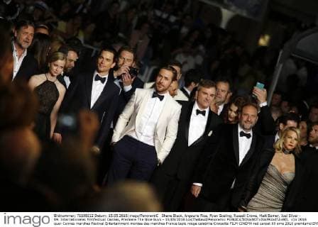 Shane Black, Angourie Rice, Ryan Gosling, Russell Crowe, Matt Bomer, Joel Silver - 69. Internationales Filmfestival Cannes, Premiere The Nice Guys - 15 05 2016 LoicThebaud Panoramic 