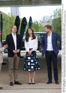 . 16 05 2016. London, United Kingdom. The Duke and Duchess of Cambridge and Prince Harry arriving for the launch of their Heads Together campaign at the Queen Elizabeth Olympic Park in London.  xStephenxLockx xi-Imagesx IIM-12666-0013