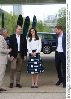 . 16 05 2016. London, United Kingdom. The Duke and Duchess of Cambridge and Prince Harry arriving for the launch of their Heads Together campaign at the Queen Elizabeth Olympic Park in London.  xStephenxLockx xi-Imagesx IIM-12666-0018