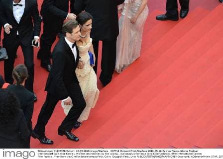 207714 Clément Prioli Starface 2016-05-16 Cannes France 69ème Festival International du film de Cannes. Montée des marches du film Loving , vue depuis la terrasse de la CineFondation. 69th International Cannes Film Festival. View from the CineFondation terrass Firth, Colin; Giuggioli-Firth, Livia  Copyright: xClémentxPriolix STAR_207714_026