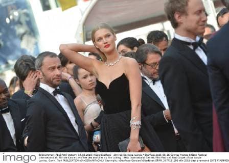 207713 De Rosa-Garcia Starface 2016-05-16 Cannes France 69ème Festival International du film de Cannes. Montée des marches du film Loving . 69th International Cannes Film Festival. Red Carpet of the movie Loving. Garrn, Toni  Copyright: xDexRosa-Garciax xStarfacex STAR_207713_006