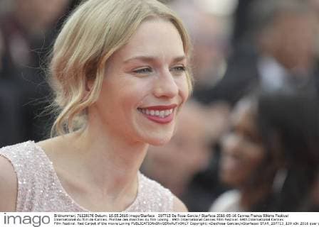 207713 De Rosa-Garcia Starface 2016-05-16 Cannes France 69ème Festival International du film de Cannes. Montée des marches du film Loving . 69th International Cannes Film Festival. 69th International Cannes Film Festival. Red Carpet of the movie Loving  Copyright: xDexRosa-Garciax xStarfacex STAR_207713_139