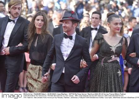 207713 De Rosa-Garcia Starface 2016-05-16 Cannes France 69ème Festival International du film de Cannes. Montée des marches du film Loving . 69th International Cannes Film Festival. 69th International Cannes Film Festival. Red Carpet of the movie Loving Malzieu, Mathias ( Dionysos )  Copyright: xDexRosa-Garciax xStarfacex STAR_207713_142
