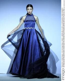 (160517) -- BEIJING, May 17, 2016 -- A model presents a creation designed by graduates of Art College of Beijing Union University at Chinese College Students Fashion Week in Beijing, capital of China, May 17, 2016. ) (lfj) CHINA-BEIJING-COLLEGE STUDENTS FASHION WEEK (CN) ChenxJianli 