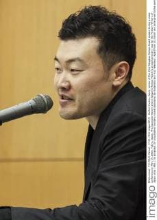 Author Kiwamu Kenin, winner of the 62nd Edogawa Rampo Award speaks during a press conference on May 17, 2016, Tokyo, Japan. The Japanese literary award Edogawa Rampo Award is presented every year by the Mystery Writers of Japan since 1955. It is an award for unpublished mystery novels sponsored by Kodansha and Fuji Television. Apart from 10 million yen prize given to the winner, the work of the winner will be published by Kodansha. The presentation ceremony will be held on September 9 at the Tokyo Imperial Hotel in Chiyoda-ku, Tokyo.  (gxta_edogawarampoprize013)