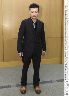Author Kiwamu Kenin, winner of the 62nd Edogawa Rampo Award speaks during a press conference on May 17, 2016, Tokyo, Japan. The Japanese literary award Edogawa Rampo Award is presented every year by the Mystery Writers of Japan since 1955. It is an award for unpublished mystery novels sponsored by Kodansha and Fuji Television. Apart from 10 million yen prize given to the winner, the work of the winner will be published by Kodansha. The presentation ceremony will be held on September 9 at the Tokyo Imperial Hotel in Chiyoda-ku, Tokyo.  (gxta_edogawarampoprize019)