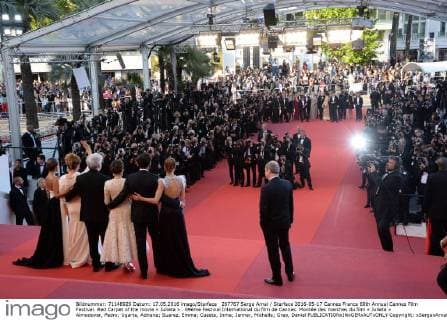 207767 Serge Arnal Starface 2016-05-17 Cannes France 69th Annual Cannes Film Festival. Red Carpet of the movie « Julieta » . 69ème Festival International du film de Cannes. Montée des marches du film « Julieta » Almodovar, Pedro; Ugarte, Adriana; Suarez, Emma; Cuesta, Inma; Jenner, Michelle; Grao, Daniel  Copyright: xSergexArnalx xStarfacex STAR_207767_002