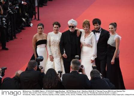 207767 Serge Arnal Starface 2016-05-17 Cannes France 69th Annual Cannes Film Festival. Red Carpet of the movie « Julieta » . 69ème Festival International du film de Cannes. Montée des marches du film « Julieta » Almodovar, Pedro; Ugarte, Adriana; Suarez, Emma; Cuesta, Inma; Jenner, Michelle; Grao, Daniel  Copyright: xSergexArnalx xStarfacex STAR_207767_042
