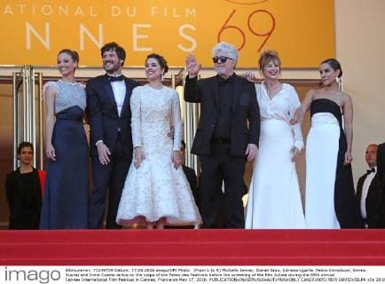 (From L to R) Michelle Jenner, Daniel Grao, Adriana Ugarte, Pedro Almodovar, Emma Suarez and Inma Cuesta arrive on the steps of the Palais des Festivals before the screening of the film Julieta during the 69th annual Cannes International Film Festival in Cannes, France on May 17, 2016.  CAN20160517819 DAVIDxSILPA