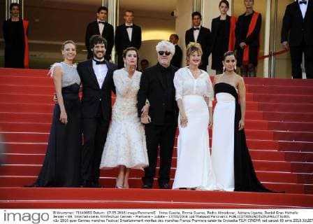 Inma Cuesta, Emma Suarez, Pedro Almodovar, Adriana Ugarte, Daniel Grao Michelle Jenner - 69. Internationales Filmfestival Cannes - Premiere - Julieta - 17 05 2016 LoicThebaud Panoramic 