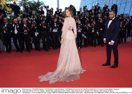 207766 De Rosa-Garcia Starface 2016-05-17 Cannes France 69ème Festival International du Film de Cannes. Montée des marches du film Julieta . 69th International Cannes Film Festival. Red Carpet of Pedro Almodovar s movie Julieta Goulart, Izabel  Copyright: xDexRosa-Garciax xStarfacex STAR_207766_079