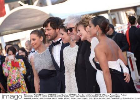 207766 De Rosa-Garcia Starface 2016-05-17 Cannes France 69ème Festival International du Film de Cannes. Montée des marches du film Julieta . 69th International Cannes Film Festival. Red Carpet of Pedro Almodovar s movie Julieta Almodovar, Pedro; Ugarte, Adriana; Suarez, Emma; Cuesta, Inma; Jenner, Michelle; Grao, Daniel  Copyright: xDexRosa-Garciax xStarfacex STAR_207766_107
