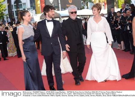 207766 De Rosa-Garcia Starface 2016-05-17 Cannes France 69ème Festival International du Film de Cannes. Montée des marches du film Julieta . 69th International Cannes Film Festival. Red Carpet of Pedro Almodovar s movie Julieta Almodovar, Pedro; Ugarte, Adriana; Suarez, Emma; Cuesta, Inma; Jenner, Michelle; Grao, Daniel  Copyright: xDexRosa-Garciax xStarfacex STAR_207766_109