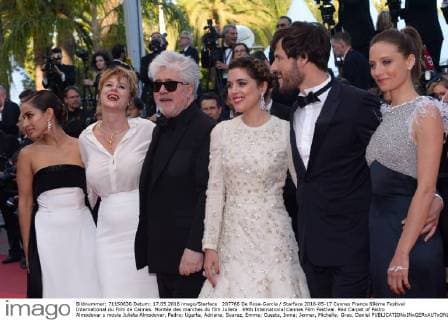 207766 De Rosa-Garcia Starface 2016-05-17 Cannes France 69ème Festival International du Film de Cannes. Montée des marches du film Julieta . 69th International Cannes Film Festival. Red Carpet of Pedro Almodovar s movie Julieta Almodovar, Pedro; Ugarte, Adriana; Suarez, Emma; Cuesta, Inma; Jenner, Michelle; Grao, Daniel  Copyright: xDexRosa-Garciax xStarfacex STAR_207766_111