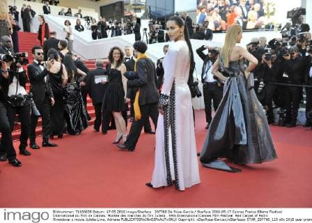 207766 De Rosa-Garcia Starface 2016-05-17 Cannes France 69ème Festival International du Film de Cannes. Montée des marches du film Julieta . 69th International Cannes Film Festival. Red Carpet of Pedro Almodovar s movie Julieta Lima, Adriana  Copyright: xDexRosa-Garciax xStarfacex STAR_207766_119