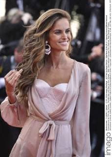 207766 De Rosa-Garcia Starface 2016-05-17 Cannes France 69ème Festival International du Film de Cannes. Montée des marches du film Julieta . 69th International Cannes Film Festival. Red Carpet of Pedro Almodovar s movie Julieta Goulart, Izabel  Copyright: xDexRosa-Garciax xStarfacex STAR_207766_155