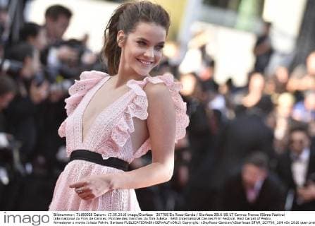 207766 De Rosa-Garcia Starface 2016-05-17 Cannes France 69ème Festival International du Film de Cannes. Montée des marches du film Julieta . 69th International Cannes Film Festival. Red Carpet of Pedro Almodovar s movie Julieta Palvin, Barbara  Copyright: xDexRosa-Garciax xStarfacex STAR_207766_164