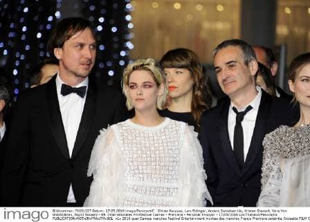 Olivier Assayas, Lars Eidinger, Anders Danielsen Lie, Kristen Stewart, Nora Von Waldstätten, Sigrid Bouaziz - 69. Internationales Filmfestival Cannes - Premiere - Personal Shopper - 17 05 2016 LoicThebaud Panoramic 