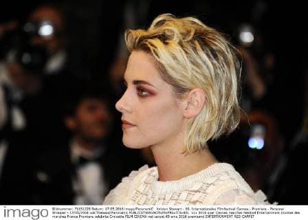 Kristen Stewart - 69. Internationales Filmfestival Cannes - Premiere - Personal Shopper - 17 05 2016 LoicThebaud Panoramic 