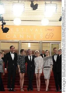 Olivier Assayas, Lars Eidinger, Anders Danielsen Lie, Kristen Stewart, Nora Von Waldstätten, Sigrid Bouaziz - 69. Internationales Filmfestival Cannes - Premiere - Personal Shopper - 17 05 2016 LoicThebaud Panoramic 