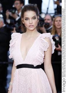 Barbara Palvin attending the Julieta premiere during the 69th Cannes Film Festival at the Palais des Festivals in Cannes on May 17, 2016 Foto:xD.xBedrosianx xFuturexImage