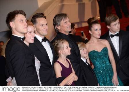 207770 De Rosa-Garcia Starface 2016-05-17 Cannes France 69ème Festival International du Film de Cannes. Montée des marches du film Personal Shopper . 69th International cannes Film festival. Red Carpet of Personal Shopper movie. Mortensen, Viggo  Copyright: xDexRosa-Garciax xStarfacex STAR_207770_011