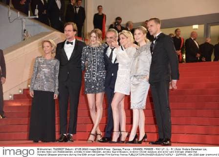 Cannes, France - CANNES, FRANCE - MAY 17: (L - R ) Actor Anders Danielsen Lie, actress Nora von Waldstaetten, actress Kristen Stewart, actress Sigrid Bouaziz, director Olivier Assayas and actor Lars Eidinger attend the Personal Shopper premiere during the 69th annual Cannes Film Cannes France - ZUMAi09_