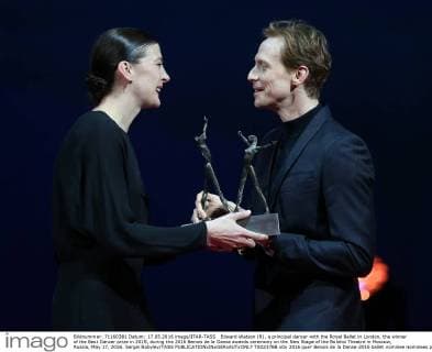 Edward Watson (R), a principal dancer with the Royal Ballet in London, the winner of the Best Dancer prize in 2015, during the 2016 Benois de la Danse awards ceremony on the New Stage of the Bolshoi Theatre in Moscow, Russia, May 17, 2016. Sergei Bobylev TASS  TS0237BB