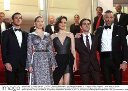 69. Festival de Cannes: It s Only the End of the World - Juste la Fin du Monde Filmpremiere Gaspard Ulliel, Lea Seydoux, Marion Cotillard, Xavier Dolan and Vincent Cassel attending the Juste la fin du monde premiere during the 69th Cannes Film Festival at the Palais des Festivals in Cannes on May 19, 2016 Foto:xG.xTellierx xFuturexImage