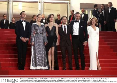 69. Festival de Cannes: It s Only the End of the World - Juste la Fin du Monde Filmpremiere Gaspard Ulliel, Lea Seydoux, Marion Cotillard, Xavier Dolan, Vincent Cassel and Nathalie Baye attending the Juste la fin du monde premiere during the 69th Cannes Film Festival at the Palais des Festivals in Cannes on May 19, 2016 Foto:xG.xTellierx xFuturexImage