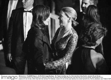 69. Festival de Cannes: It s Only the End of the World - Juste la Fin du Monde Filmpremiere 207871 De Rosa-Garcia Starface 2016-05-19 Cannes France 69ème Festival International du Film de Cannes. Redescente du film Juste la fin du monde . 69th International Cannes Film festival. Juste la fin du monde cast leaving the screening Cotillard, Marion; Seydoux, Léa  Copyright: xDexRosa-Garciax xStarfacex STAR_207871_053