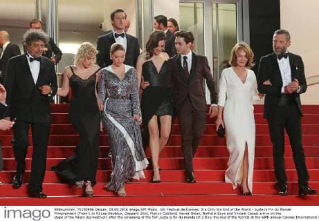 69. Festival de Cannes: It s Only the End of the World - Juste la Fin du Monde Filmpremiere (From L to R) Lea Seydoux, Gaspard Ulliel, Marion Cotillard, Xavier Dolan, Nathalie Baye and Vincent Cassel arrive on the steps of the Palais des Festivals after the screening of the film Juste la fin du monde (It s Only the End of the World) at the 69th annual Cannes International Film Festival in Cannes, France on May 19, 2016.  CAN20160519859 DAVIDxSILPA