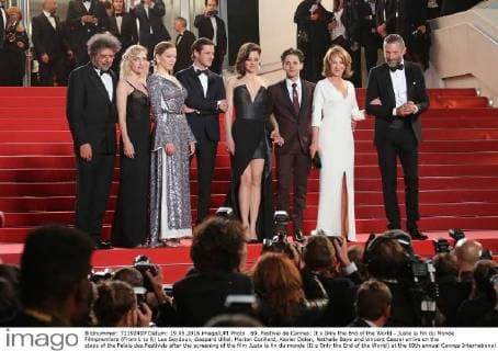 69. Festival de Cannes: It s Only the End of the World - Juste la Fin du Monde Filmpremiere (From L to R) Lea Seydoux, Gaspard Ulliel, Marion Cotillard, Xavier Dolan, Nathalie Baye and Vincent Cassel arrive on the steps of the Palais des Festivals after the screening of the film Juste la fin du monde (It s Only the End of the World) at the 69th annual Cannes International Film Festival in Cannes, France on May 19, 2016.  CAN20160519860 DAVIDxSILPA