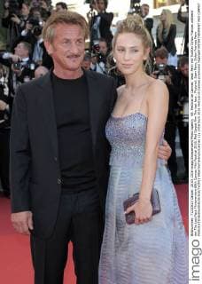 69. Festival de Cannes: Sean Penn mit Tochter Dylan Frances während der The Last Face Filmpremiere 69th Cannes Film Festival 2016, Red Carpet film The last face . Pictured: Sean Penn, Dylan Frances Penn  AlbertoxTerenghi Cannes