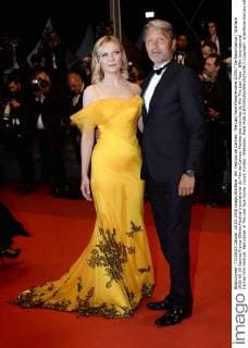 69. Festival de Cannes: The Last Face Filmpremiere 207917 De Rosa-Garcia Starface 2016-05-20 Cannes France 69ème Festival International du Film de Cannes. Montée des marches du film The Last Face . 69th International Cannes Film Festival. Red carpet of The Last face movie. Dunst, Kirsten; Mikkelsen, Mads  Copyright: xDexRosa-Garciax xStarfacex STAR_207917_007