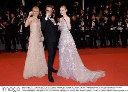 69. Festival de Cannes: The Last Face Filmpremiere 207917 De Rosa-Garcia Starface 2016-05-20 Cannes France 69ème Festival International du Film de Cannes. Montée des marches du film The Last Face . 69th International Cannes Film Festival. Red carpet of The Last face movie. Fanning, Elle; Winding Refn, Nicolas; Corinne, Liv  Copyright: xDexRosa-Garciax xStarfacex STAR_207917_028