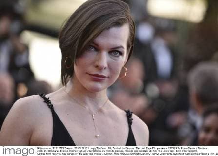 69. Festival de Cannes: The Last Face Filmpremiere 207913 De Rosa-Garcia Starface 2016-05-20 Cannes France 69ème Festival International du Film de Cannes. Montée des marches du film The Last Face . 69th International Cannes Film Festival. Red carpet of The Last face movie. Jovovich, Milla  Copyright: xDexRosa-Garciax xStarfacex STAR_207913_285