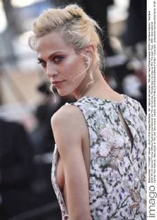 69. Festival de Cannes: The Last Face Filmpremiere 207913 De Rosa-Garcia Starface 2016-05-20 Cannes France 69ème Festival International du Film de Cannes. Montée des marches du film The Last Face . 69th International Cannes Film Festival. Red carpet of The Last face movie. Valade, Aymeline  Copyright: xDexRosa-Garciax xStarfacex STAR_207913_372