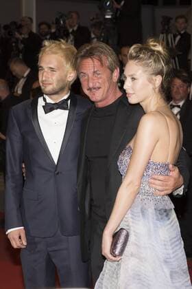 Cannes 20 05 2016 - 69. Internationales Filmfestival Cannes, Premiere The Last Face: Hopper Penn, Sean Penn, Dylan Penn  0