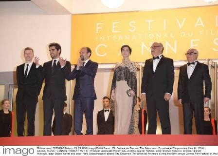 69. Festival de Cannes: The Salesman - Forushande Filmpremiere May 11, 2016 - Cannes, France - CANNES, FRANCE - MAY 21: Producer Alexandre Mallet-Guy, director Asghar Farhadi, actor Shahab Hosseini, actress Taraneh Alidoosti, actor Babak Karimi and actor Farid Sajjadihosseini attend The Salesman (Forushande) Premiere during the 69th annual Cannes Film Festival at the Palais des Festivals on May 21, 2016 in Cannes, France. Cannes France - ZUMAi09_