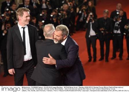 207942 Serge Arnal Starface 2016-05-21 Cannes France 69eme Festival International du Film de Cannes. Montee des marches du film Blood Father . 69th International Cannes Film Festival. Red Carpet of Blood Father movie. Gibson, Mel; Richet, Jean-Francois; Fremaux, Thierry  Copyright: xSergexArnalx xStarfacex STAR_207942_005