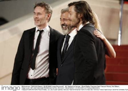 69. Festival de Cannes - Blood Father Premiere Jean Francois Richet, Mel Gibson, Diego Luna - 69. Internationales Filmfestival Cannes, Premiere - Blood Father - 21 05 2016 LoicThebaud Panoramic 